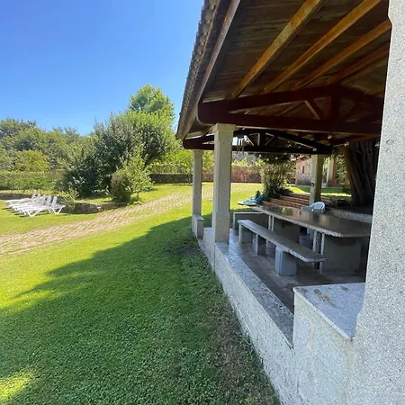 بيت للعطل A Leira *